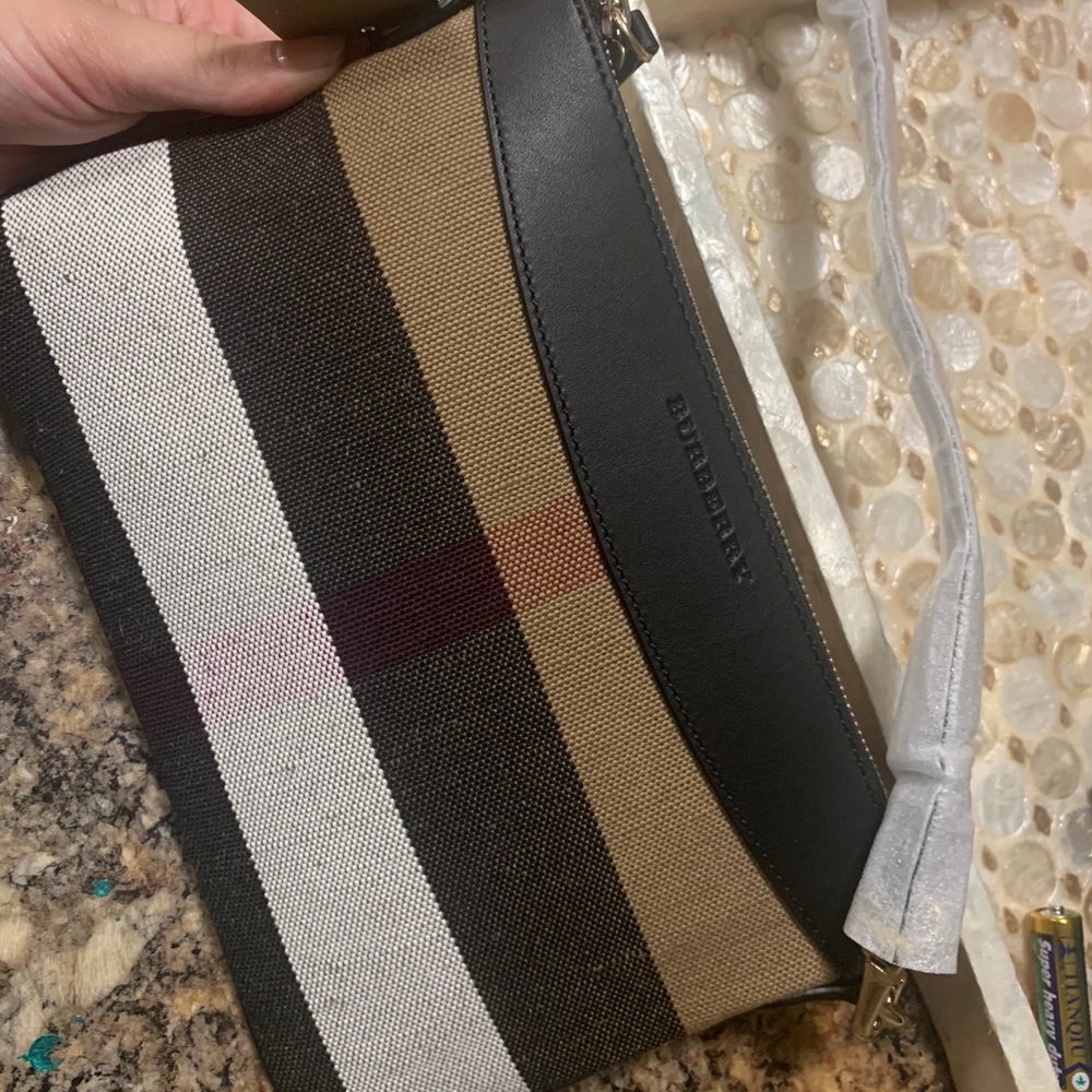 Burberry crossbody bag